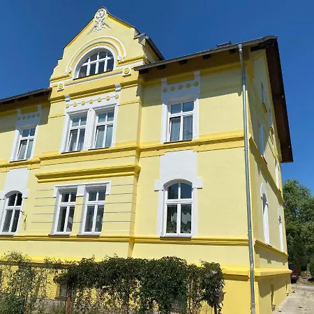 Apartment Gala V Secesni Soukrome Parkovani U Domu Zdarma Ceska Lipa