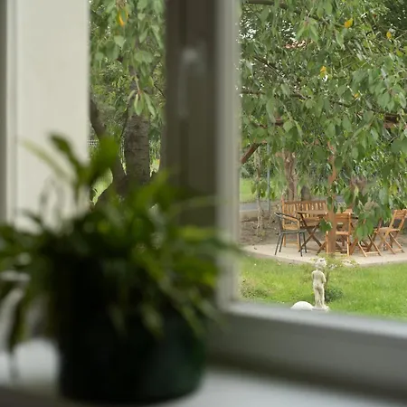 Gala V Secesni Soukrome Parkovani U Domu Zdarma Apartament *