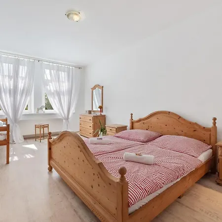 Apartment Gala V Secesni Soukrome Parkovani U Domu Zdarma Ceska Lipa