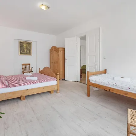 Apartment Gala V Secesni Soukrome Parkovani U Domu Zdarma
