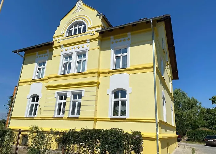 شقة Gala V Secesni Soukrome Parkovani U Domu Zdarma Česká Lípa